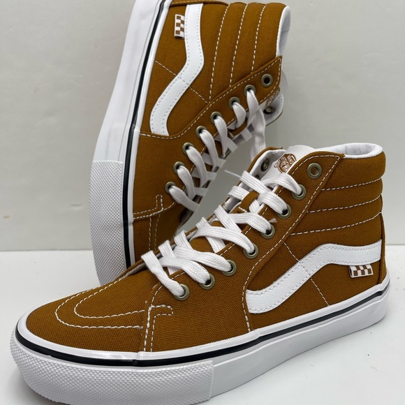 Vans WMNS Skate Sk8-Hi
Canvas Golden Brown
VN0A5FCC1M7
High-Top Sneakers - Picture 15 of 16